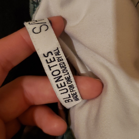 ⚡3 for $10⚡Sports bra / crop top - Picture 2 of 3